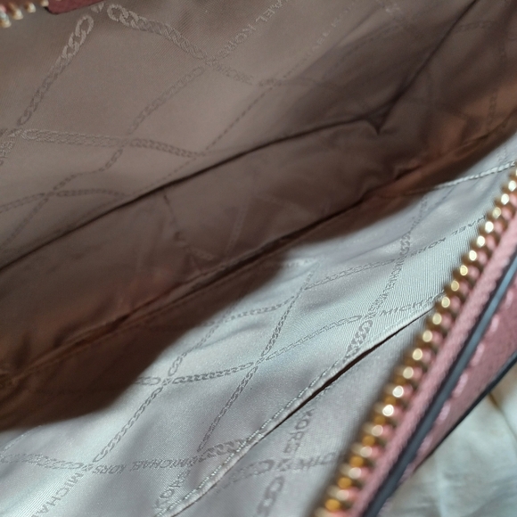 Michael kors crossbody - Picture 9 of 9